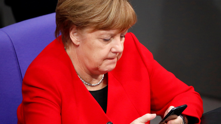Spiegel: Меркель пригласила Зеленского в Германию