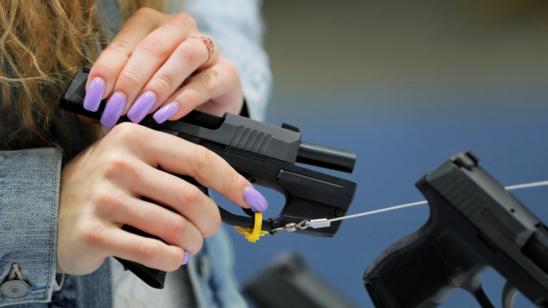 N-TV: учителям Флориды разрешат приходить в школу с оружием
