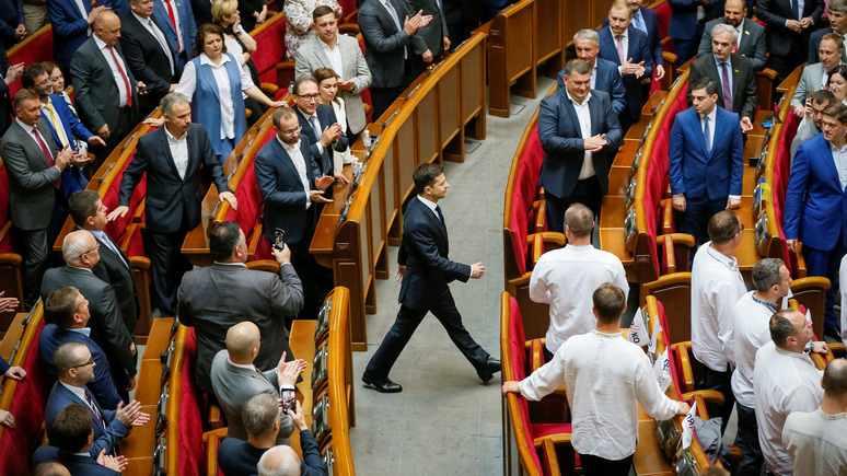 24 канал: досрочные выборы в Раду выгодны не всем политсилам Украины