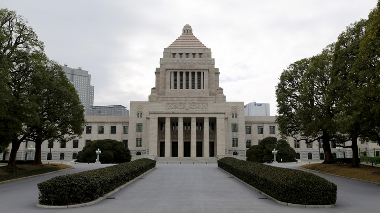 Asahi Shimbun призывает японский парламент наказать депутата, требовавшего войны с Россией