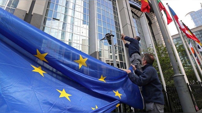 NYT: популисты рвутся в Европарламент, чтобы «оставить от ЕС одно название»