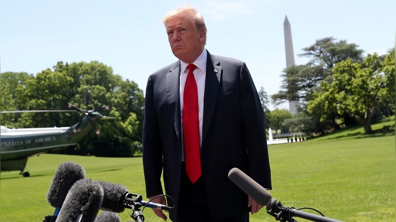 Daily Mail: Трамп посочувствовал Мэй и пообещал обсудить с ней роль Лондона в «российском деле»