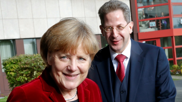 NOZ: экс-глава контрразведки ФРГ призвал Меркель уйти и обвинил Россию в дестабилизации ЕС