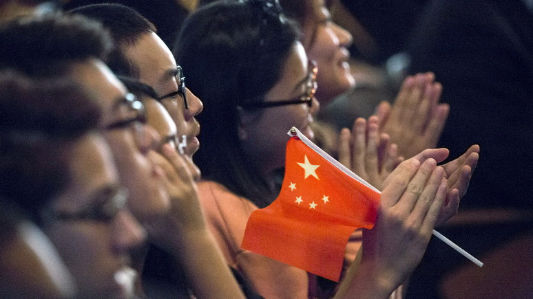 Times: всё меньше китайских студентов едут получать образование в США из-за торговой войны