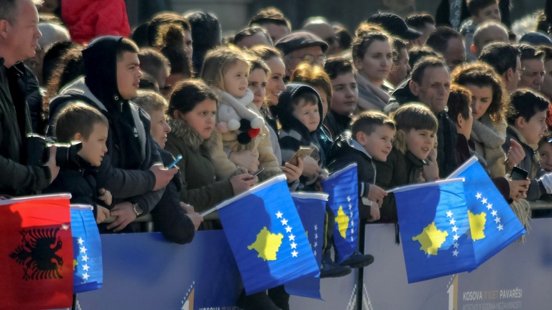 Le Monde о кризисе в Косове: полицейская операция или путь к признанию республики