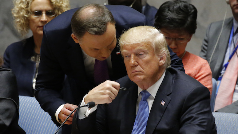 Wirtualna Polska: на встрече с Трампом для Дуды главное — не сиять от радости и совладать с эмоциями 