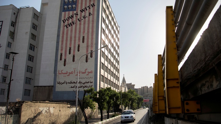 Bloomberg: Иран о новых санкциях США — они закрывают путь дипломатии
