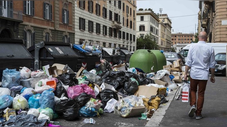 Times: зловоние и крысы — мусорная проблема Рима выходит из-под контроля