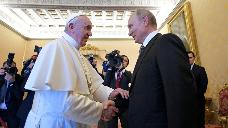 RFI: чтобы обсудить с Путиным мировые проблемы, Папе Римскому пришлось ждать почти час