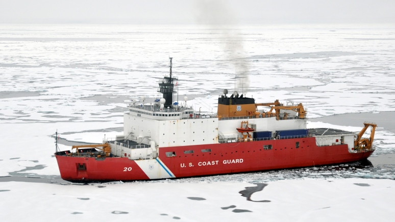 National Review: по мере таяния льдов Россия и США всё агрессивнее устремляются в Арктику