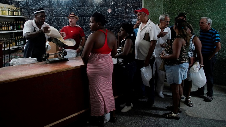 Spiegel: из-за санкций США на Кубе не хватает риса, курицы и мыла
