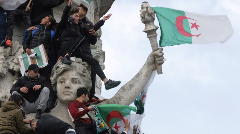 «К чёрту Францию!» — Le Figaro об утрате национальной идентичности из-за мигрантов