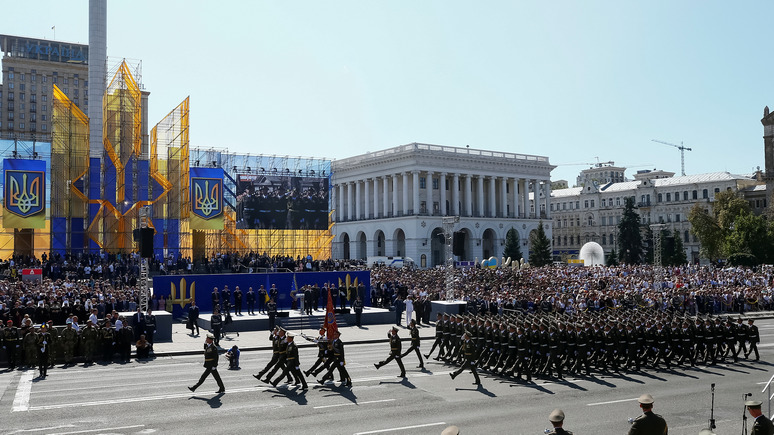 Обозреватель: Украине предрекли переворот из-за отмены военного парада
