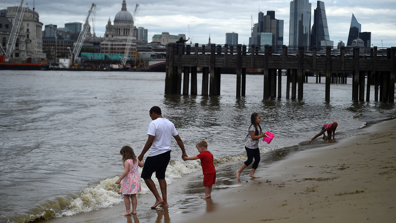 Times: от жары спасаться негде — в Великобритании не осталось чистых рек