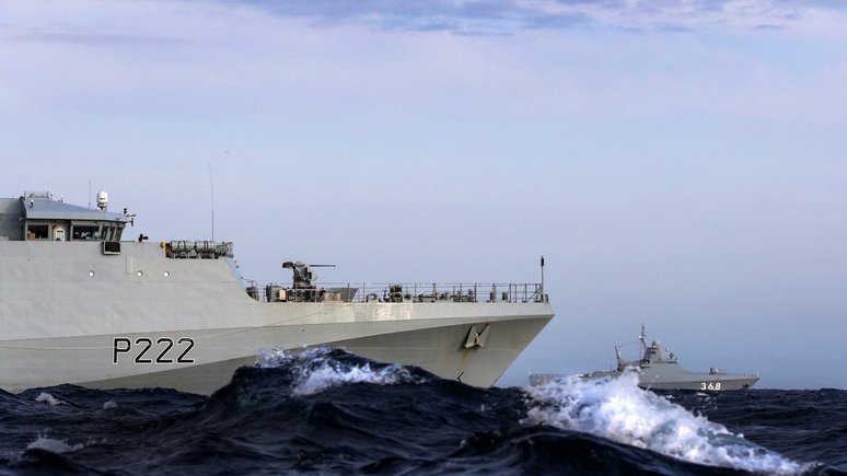 Guardian: британский патрульный корабль сопроводил российский корвет в Ла-Манше