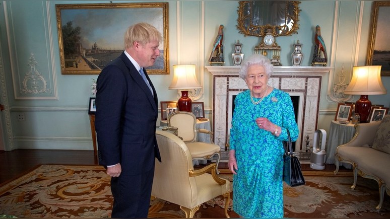 Times: «не умеют управлять» — Елизавету II разочаровали британские политики