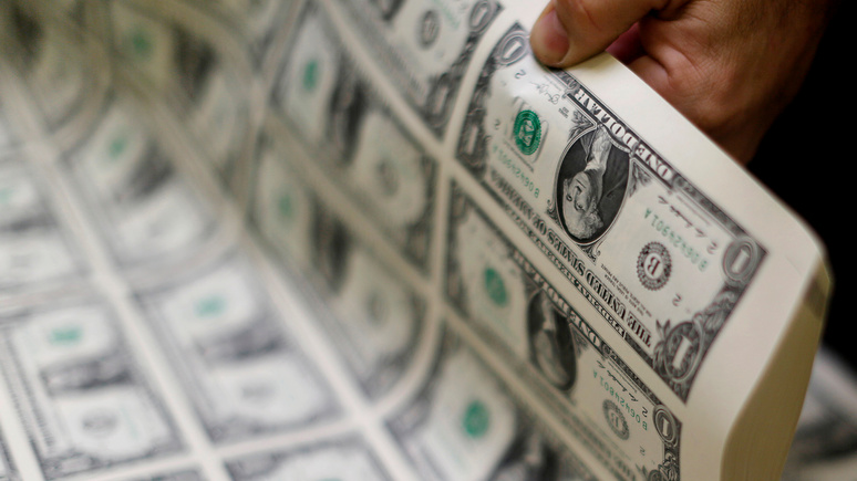  «Наша валюта и ваша проблема» —  обозреватель Le Figaro рассказал, как доллар стал инструментом давления США на остальной мир