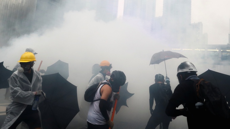 NI: Гонконг можно сравнить с «майданом», но война с Китаем будет куда страшнее 