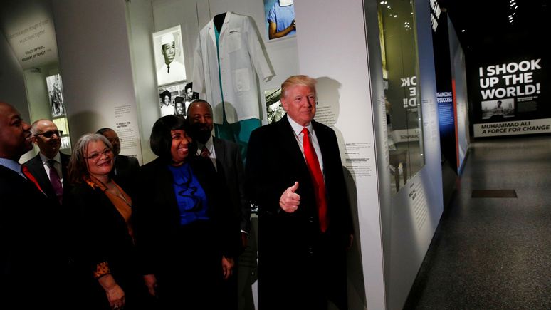 WP: помощники Трампа попросили вашингтонский музей не показывать президенту «ничего сложного»