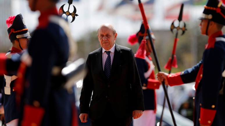 Глава МИД Франции заверил: на переговоры с Россией они отправляются «без наивности»