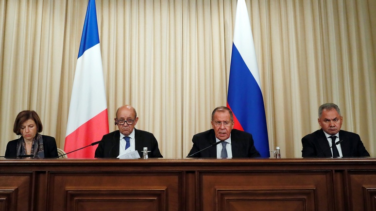 OF: глава МИД Франции похвалил Россию за прогресс по Украине, но снимать санкции ещё рано