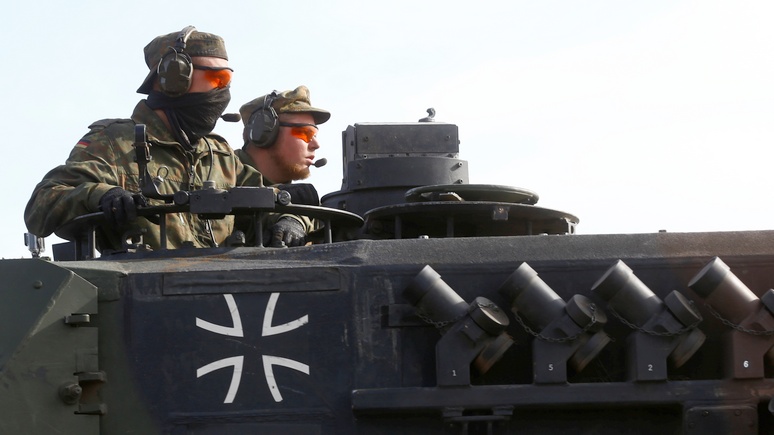 Junge Welt: в Германии командный центр НАТО активно готовят к войне с Россией