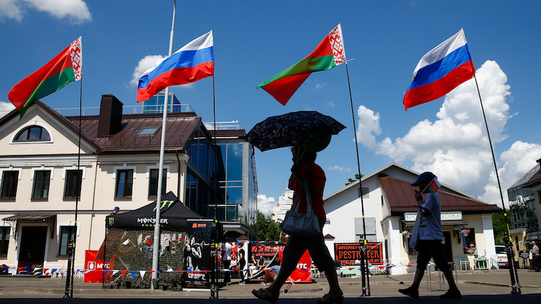 Onet: экономическую интеграцию России и Белоруссии назвали шагом к «поглощению»