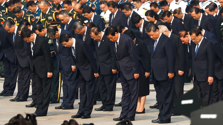 Times: в канун 70-летия со дня основания КНР Си Цзиньпин сходил на поклон к Мао 