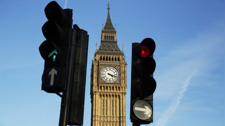 Telegraph: в ответ на отсрочку брексита Лондон отправит в ЕС «ядерный заряд» — Найджела Фараджа 