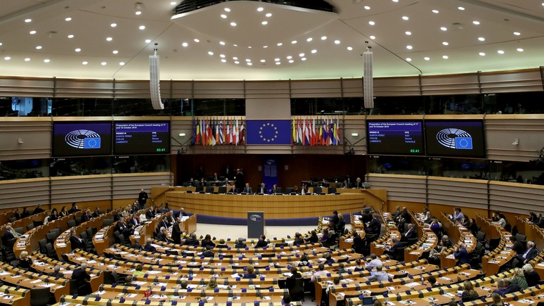 Guardian: Европарламент принял резолюцию по борьбе с «российской дезинформацией»