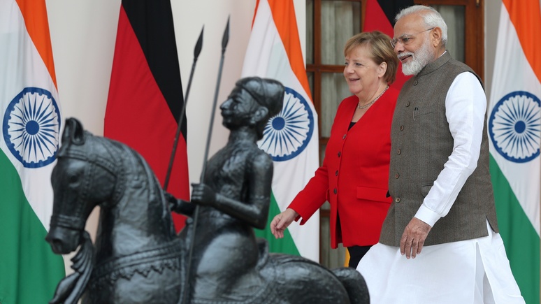 Bild: курьёзные соглашения — Германия поможет Индии с футболом в обмен на йогу