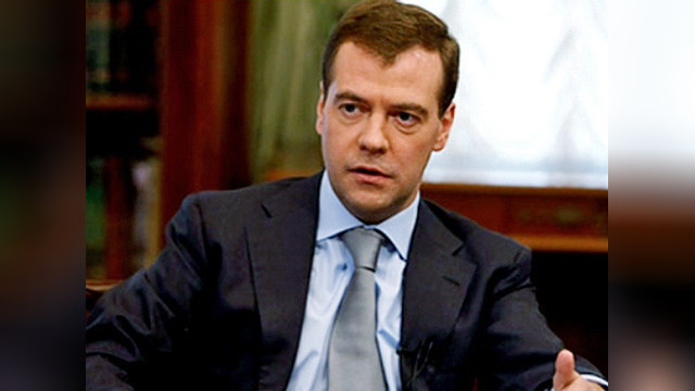 Медведеву не хватает путинской жесткости
