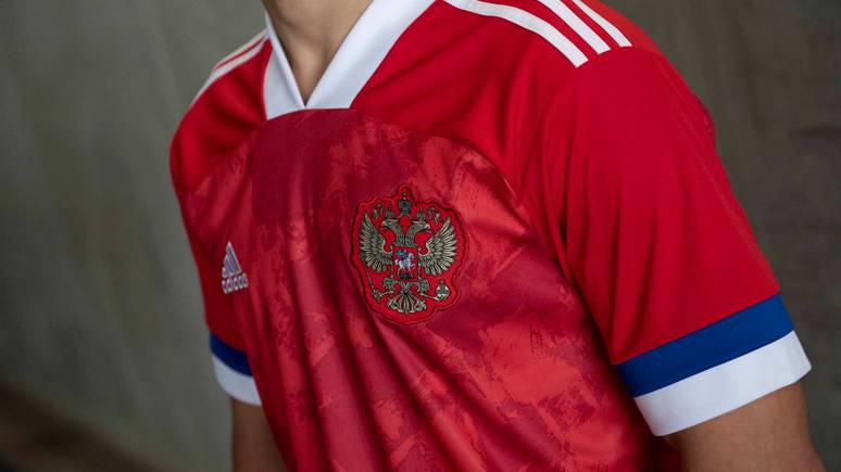 Der Spiegel: Adidas попытался одеть российскую сборную в сербские цвета