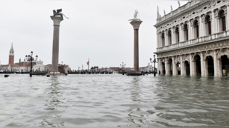 Guardian: парламент Венеции затопило после отказа бороться с изменением климата