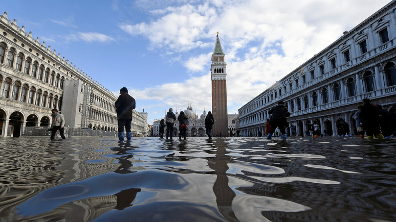Sky News: здания важнее людей — власти Венеции не помогают пострадавшему от наводнения острову