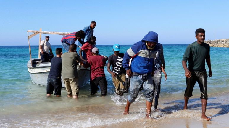 Guardian: с подачи ЕС задержания мигрантов в Ливии превратили в выгодный бизнес