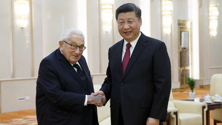 Киссинджер: США и Китай по-прежнему в «предгорьях холодной войны» — поэтому её можно избежать