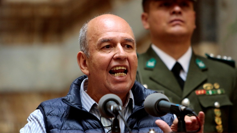 Guardian: новый глава МВД Боливии пригрозил упрятать Моралеса за решётку на всю оставшуюся жизнь