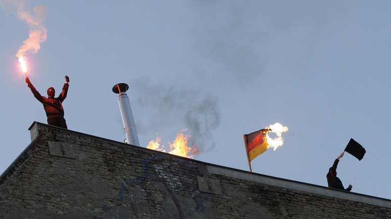 N-TV: конец «демократии» — в Германии намерены защитить национальные флаги от «свободы» сожжения