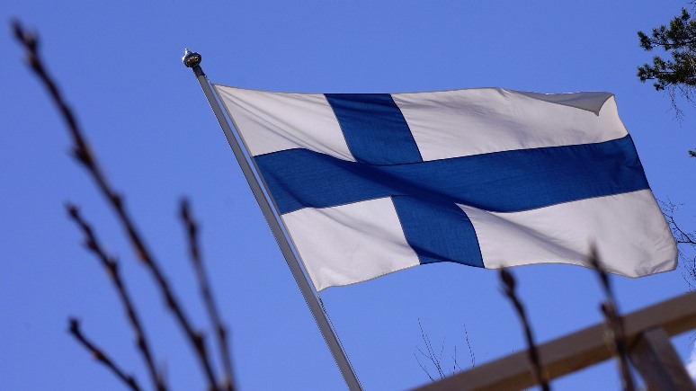 Guardian: вместо Финляндии мигранты и предприимчивый аферист оказались в питерском суде