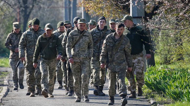 Вести: «по стандартам НАТО» — на Украине возобновились облавы на призывников