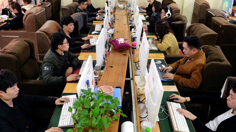 Guardian: Китай откажется от иностранных комплектующих в компьютерах чиновников