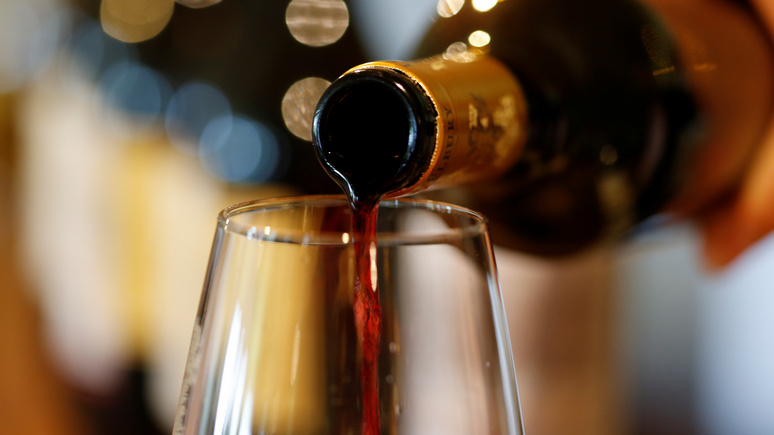 Le Figaro: «вино — это часть нашей культуры» — французскую общественность возмутило предложение провести «трезвый январь»