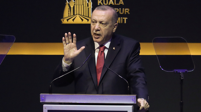 Yeni Safak: Эрдоган пообещал «ответить» на американские санкции против «Турецкого потока»