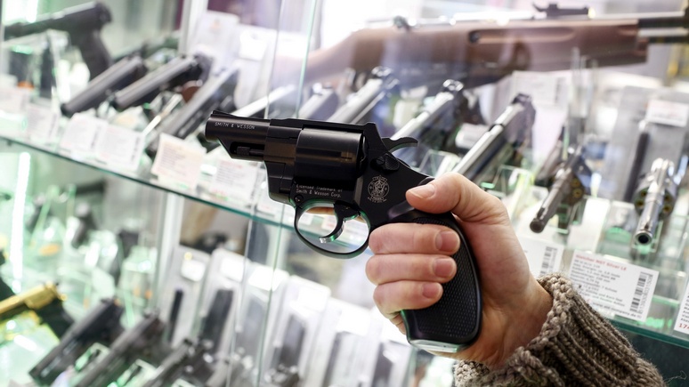 Welt: у продавцов оружия в Германии нет отбоя от «напуганных клиентов»
