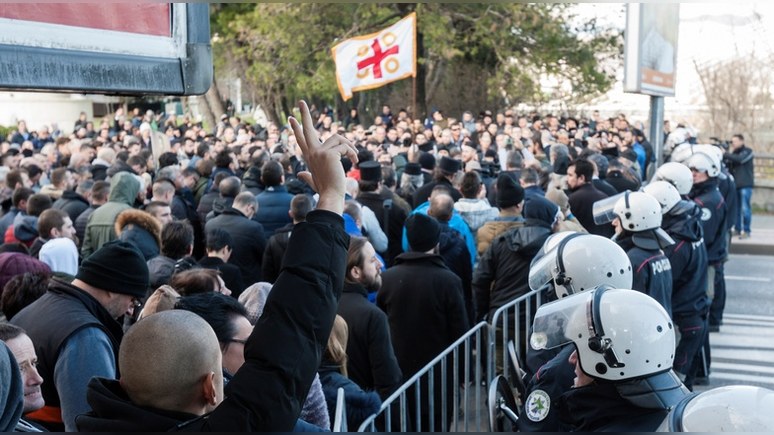 Balkan Insight: Черногория приняла спорный закон о церквях на фоне массовых протестов