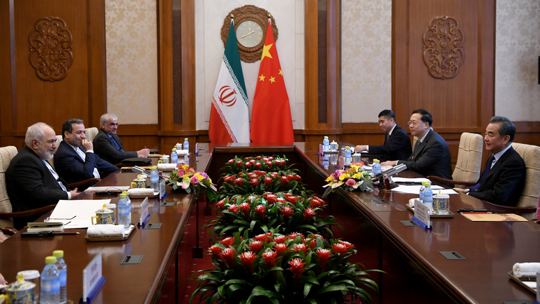 Bloomberg: в обострении на Ближнем Востоке Пекин выберет золотую середину