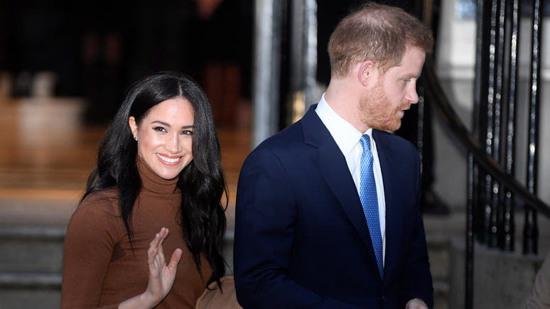 Times: принц Гарри с женой раскололи королевскую семью ради «финансовой независимости»