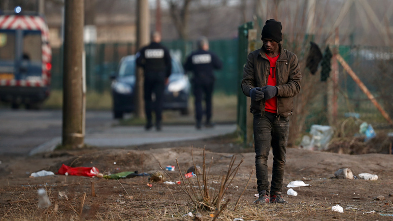 «Бедность, безработица и засилье мигрантов» — Le Parisien рассказала о жизни парижской окраины 