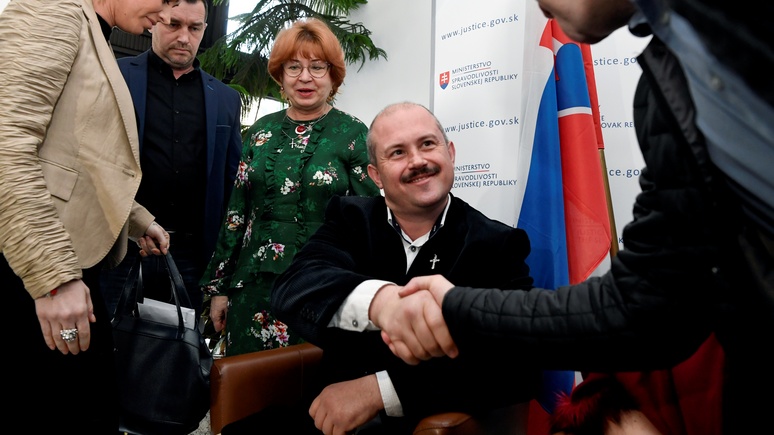 Independent: антииммигрантские лозунги вывели словацких правых в фавориты парламентской гонки 
